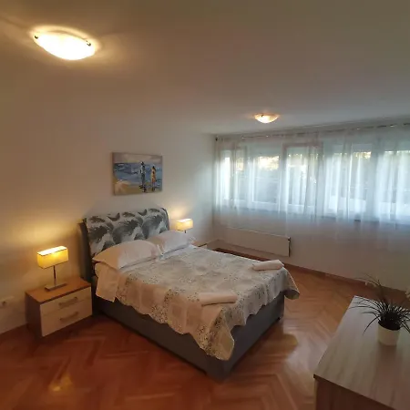 Antonija Appartamento Zara